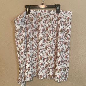 Floral pleated mini skirt